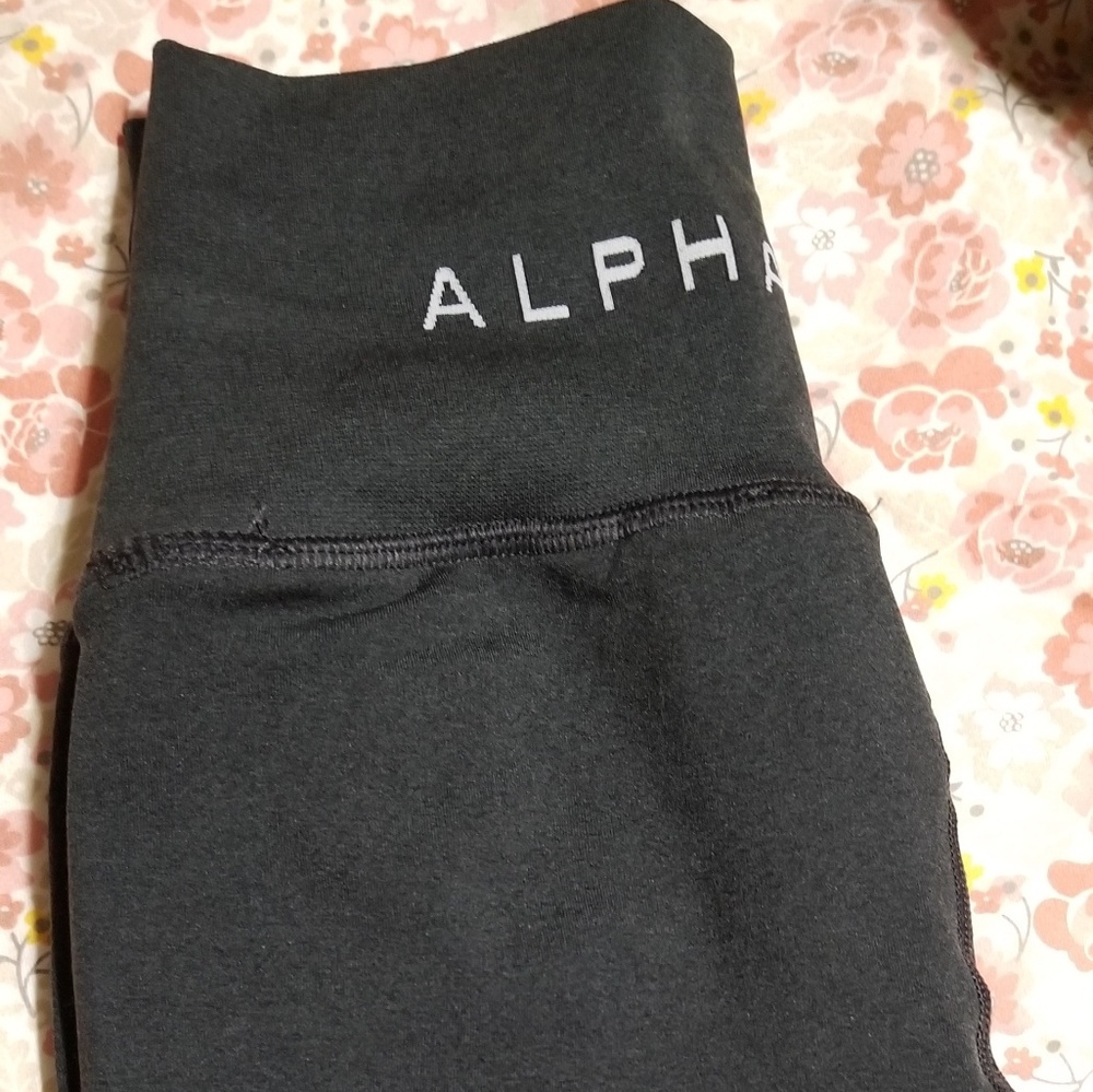 Women, athletic apparel, leggings
